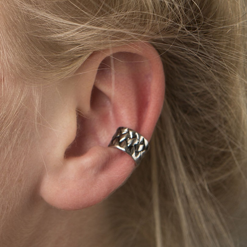 Ear cuff with braided pattern