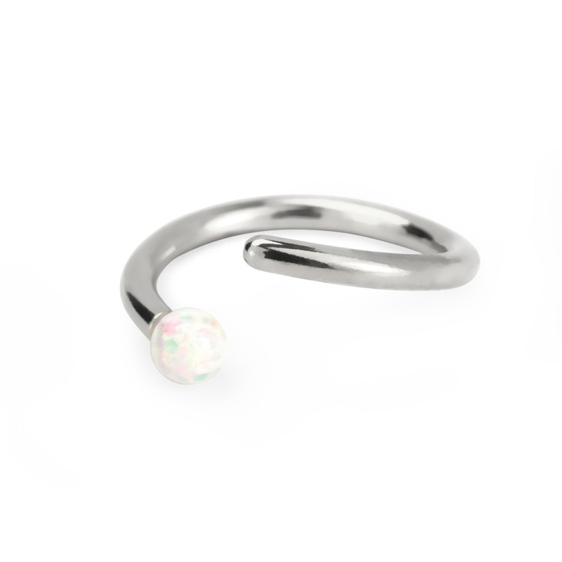 Ring with fixed opal stone