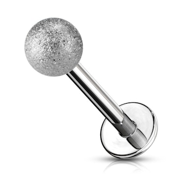 Labret with diamond look.