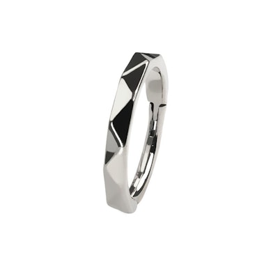 Diamond patterned nostril ring in titanium