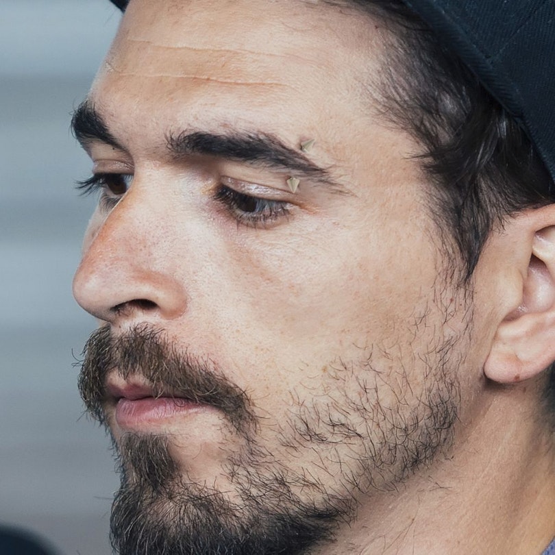 Curved barbell with spikes Body Jewelry