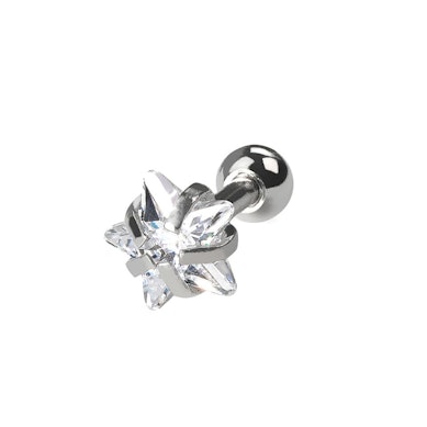 Ear piercing set with star-shaped gem