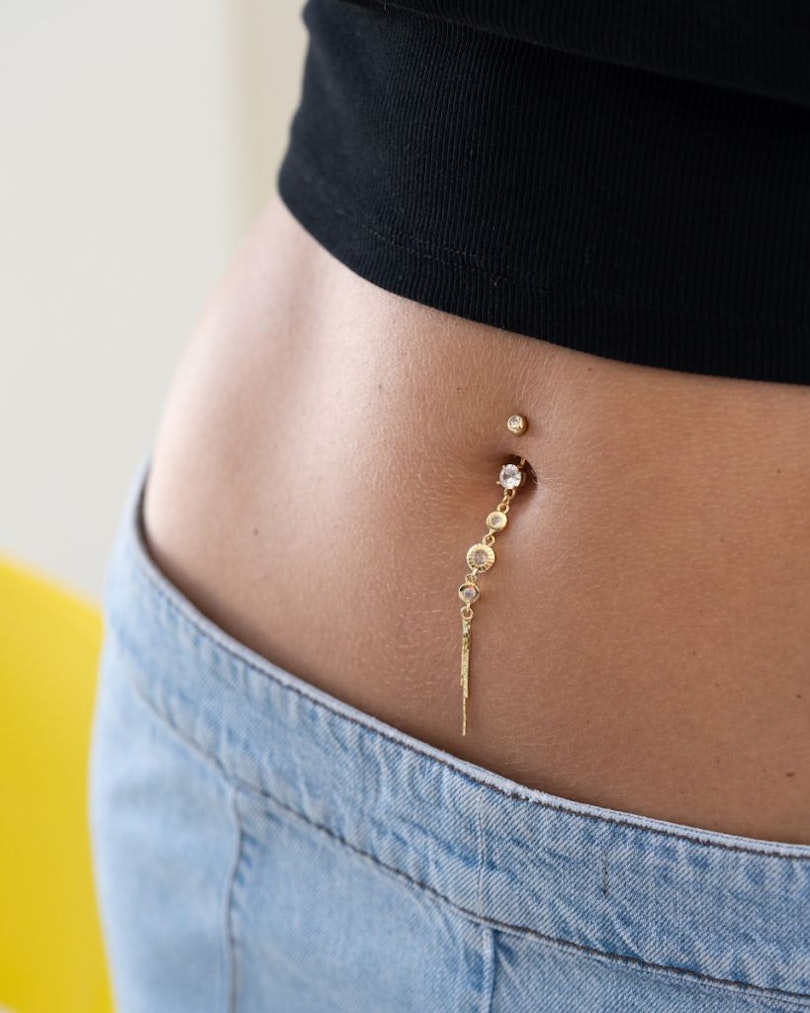 Belly button ring with elegant discs dangle Body Piercing