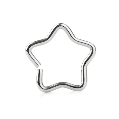 Ear piercing star-shaped