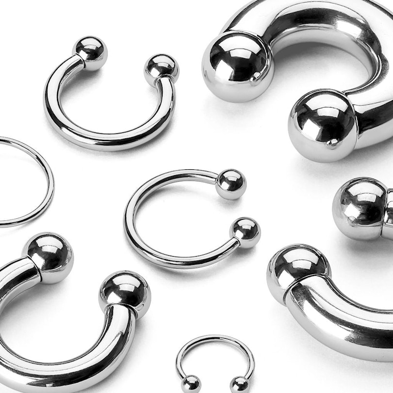 Large circular barbell Piercing