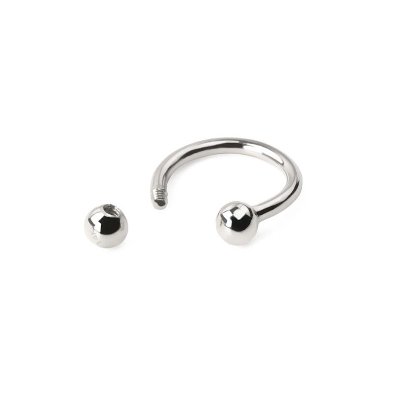 Circular barbell made of 14k gold Piercing Jewelry