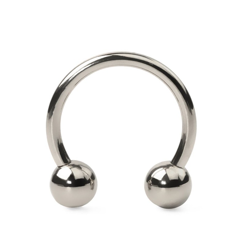 Circular barbell internally threaded made of titanium Piercing
