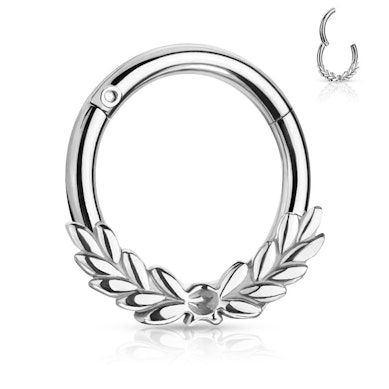 Hinged ring with laurel wreath