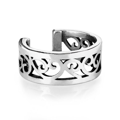Ear cuff with fretwork filigree heart