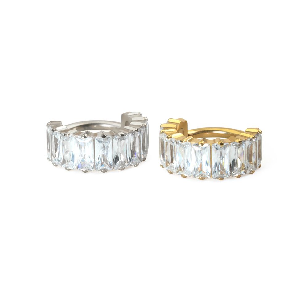 Titanium ring with statement baguette stones