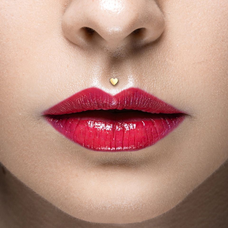 Labret with 14k gold heart-shaped top