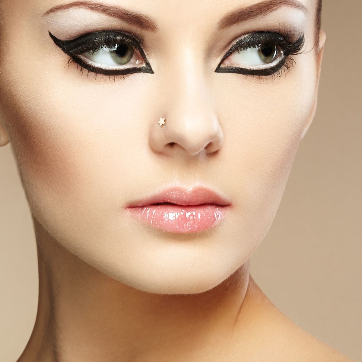 Nose stud in a variety of designs