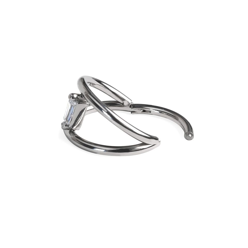 Titanium double ring with interconnecting stone