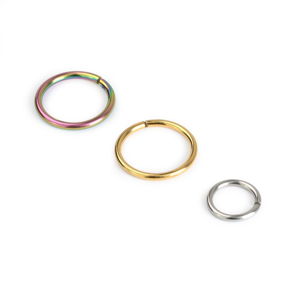 Seamless ring in a variety of colors
