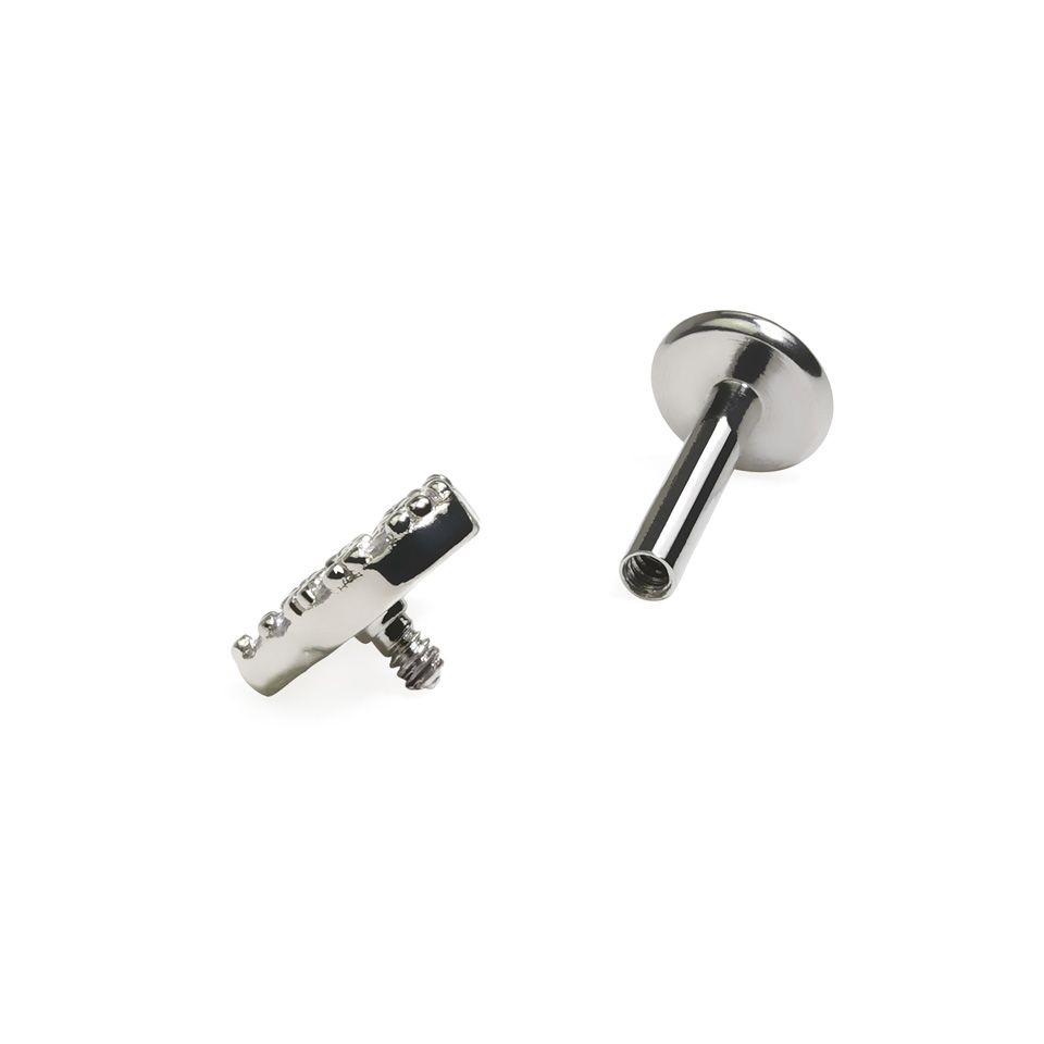 Labret internally threaded with studded heart