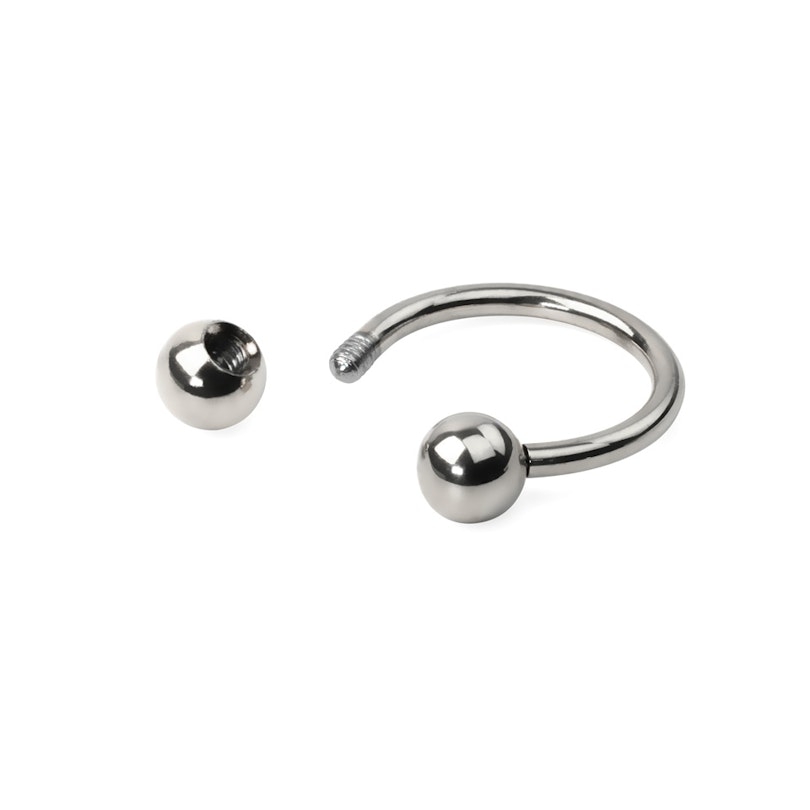 Circular barbell made of titanium Piercing