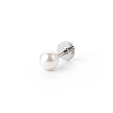 Labret with metallic ball
