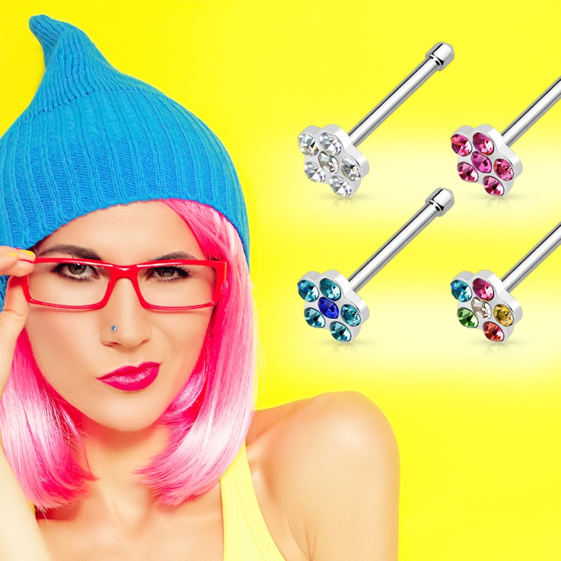 Nose stud with flower Body Piercing