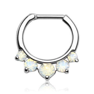 Septum s veľkými opalitmi