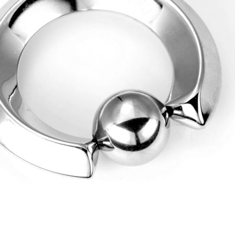 Large captive bead ring with square bar Piercing