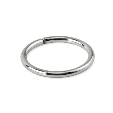 Seamless ring made of titanium