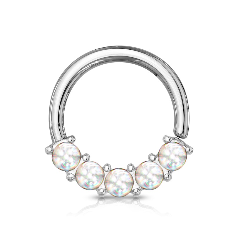 Ring with reflective stones at the front Piercing