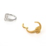 Hinged segment ring with double snake head Piercing