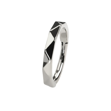 Diamond patterned nostril ring in titanium