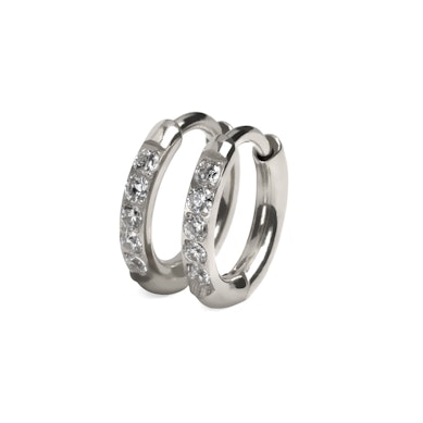 Pár titánových huggie krúžkov s kamienkami