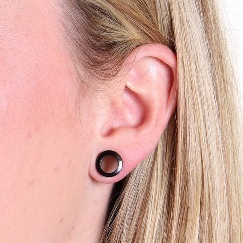Tunnel made of horn Body Piercing
