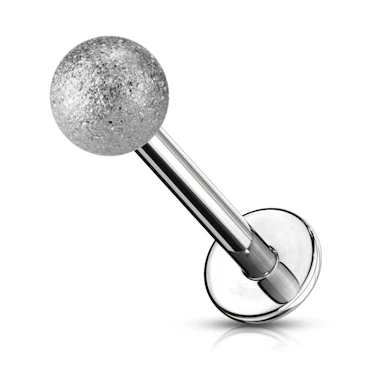 Labret with diamond look.