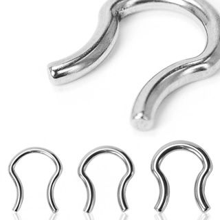 U shaped clearance septum retainer