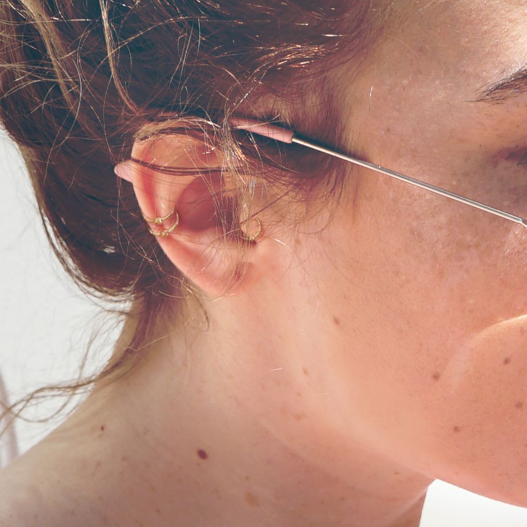 Captive bead ring sales ear lobe