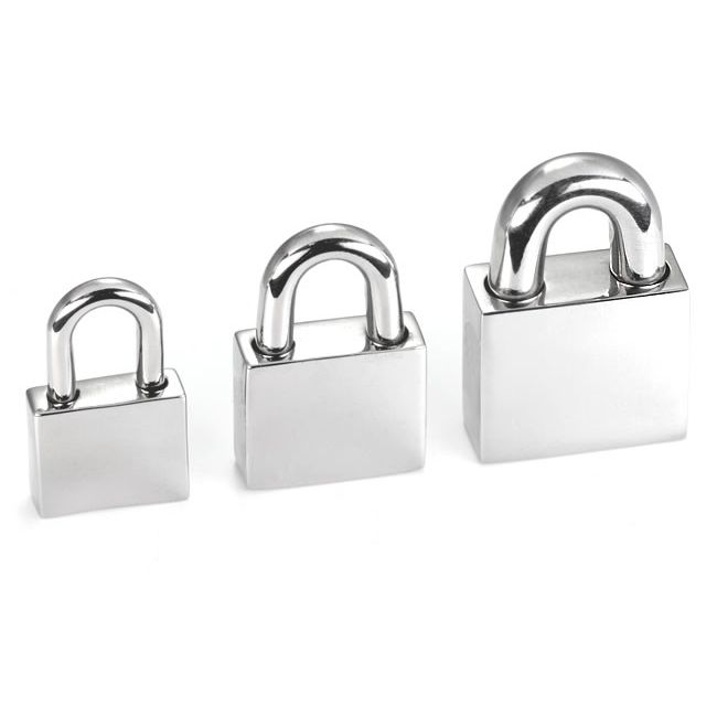 Great padlock for large piercings such as intimate piercings and gauges