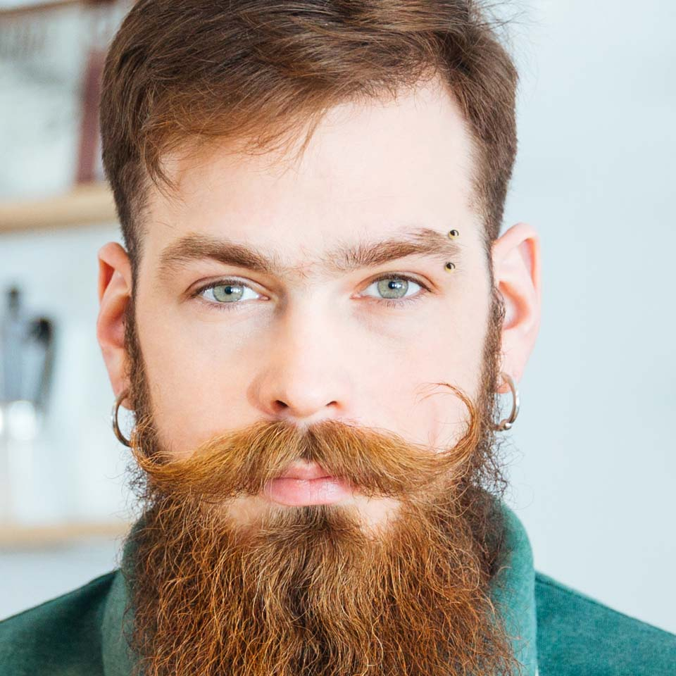 Curved barbell made of 14k gold