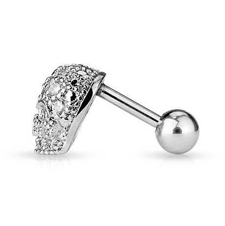 Ear piercing with skull
