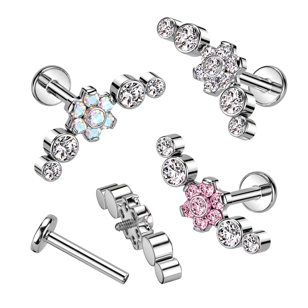 Labret made of titanium adorned with a beautiful flower design