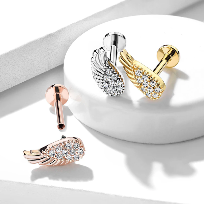 Angel wing-shaped labret with plenty of stones
