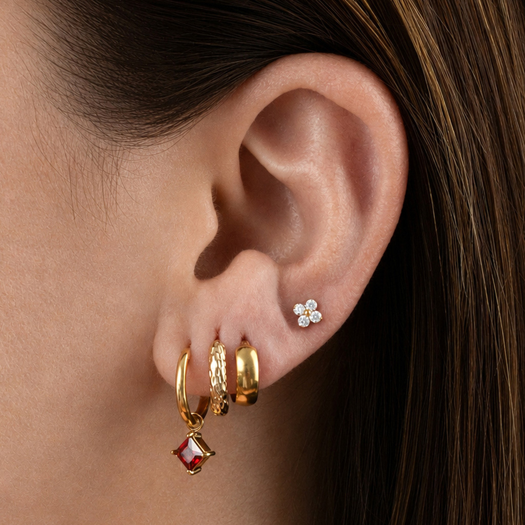 Titanium miniature flower labret
