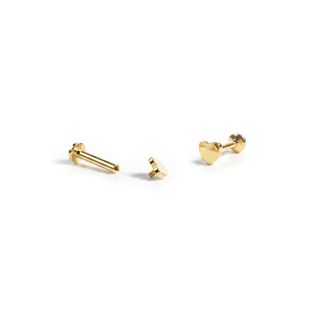Labret with heart-shaped stud