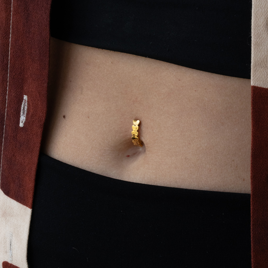 Titanium belly clicker with hearts