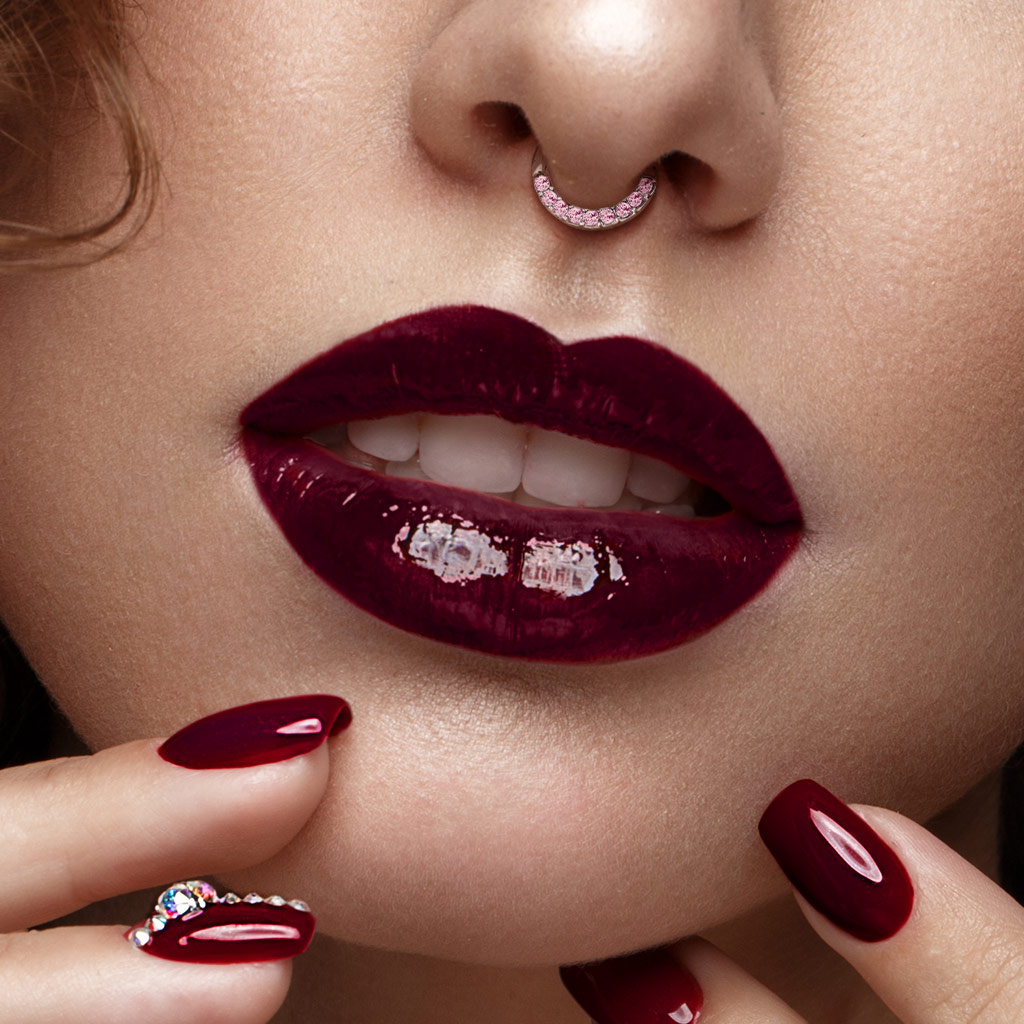 Septum ring with stones string