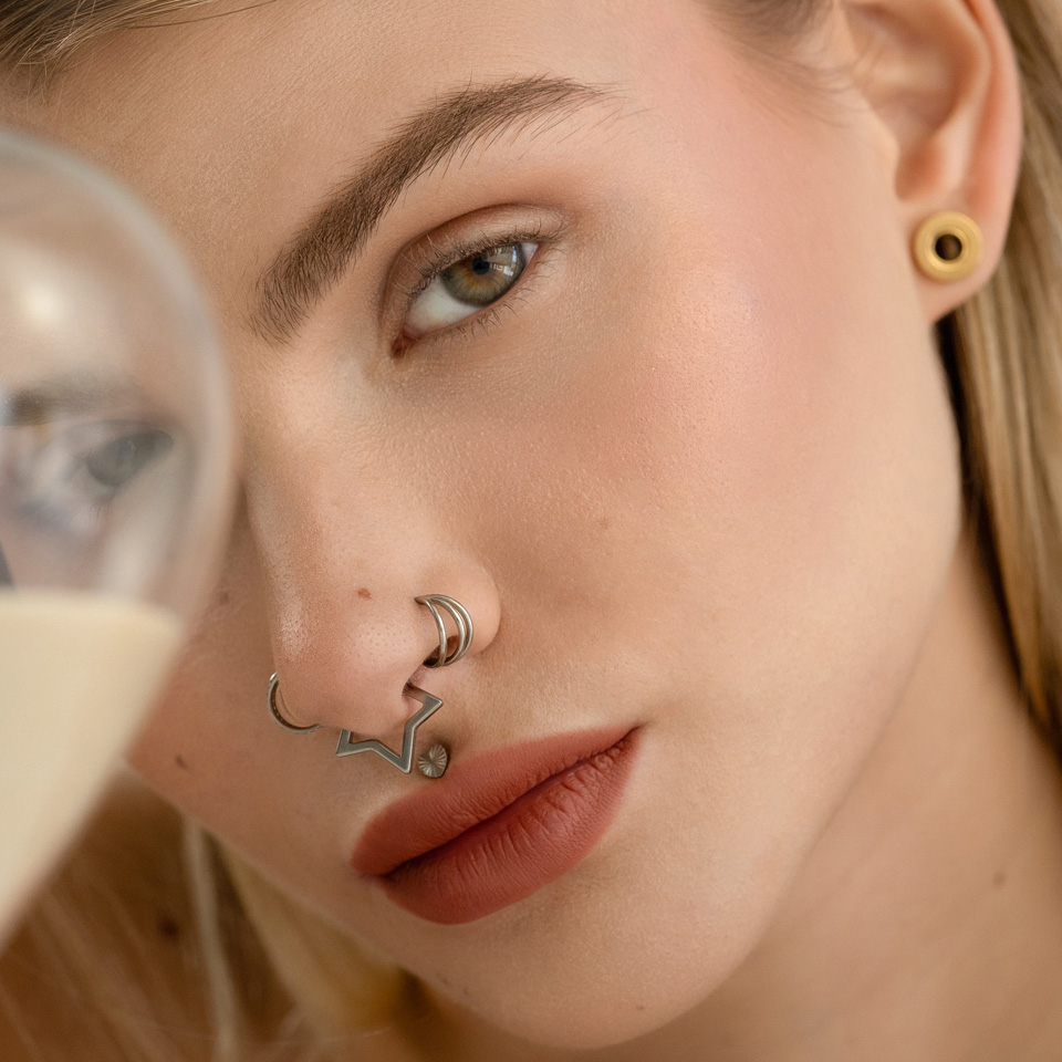 Αστέρι clicker κρίκος από τιτάνιο