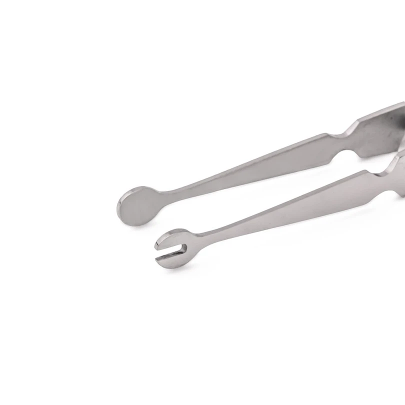Pliers for labrets