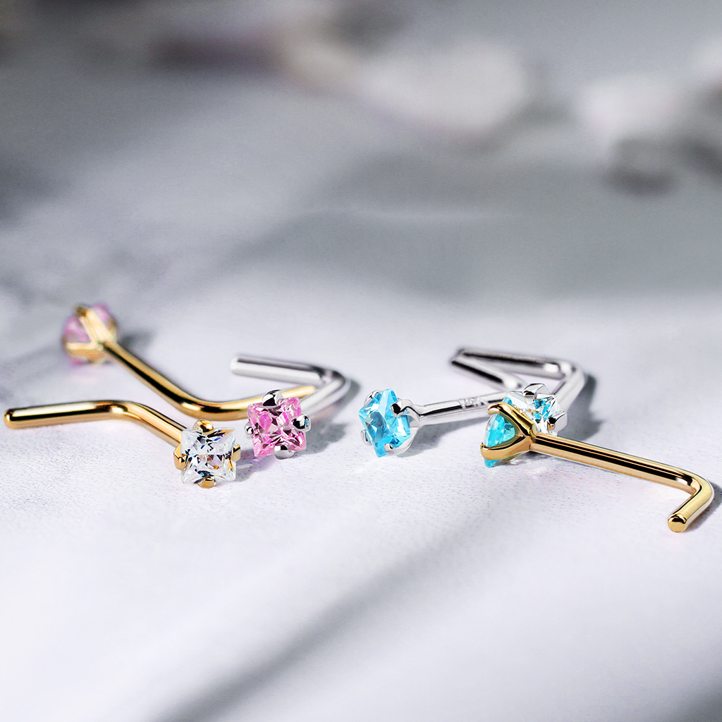 Nose ring made of 14k gold with square stone