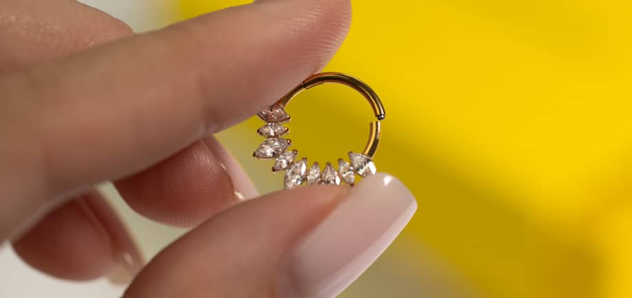 Άνοιγε και Κλείνε με Ασφάλεια τους Κρίκους Piercing