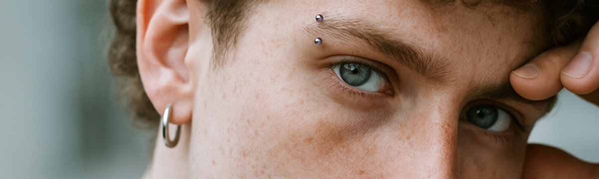 Επίπεδο πόνου piercing φρυδιού Επίπεδο πόνου piercing φρυδιού