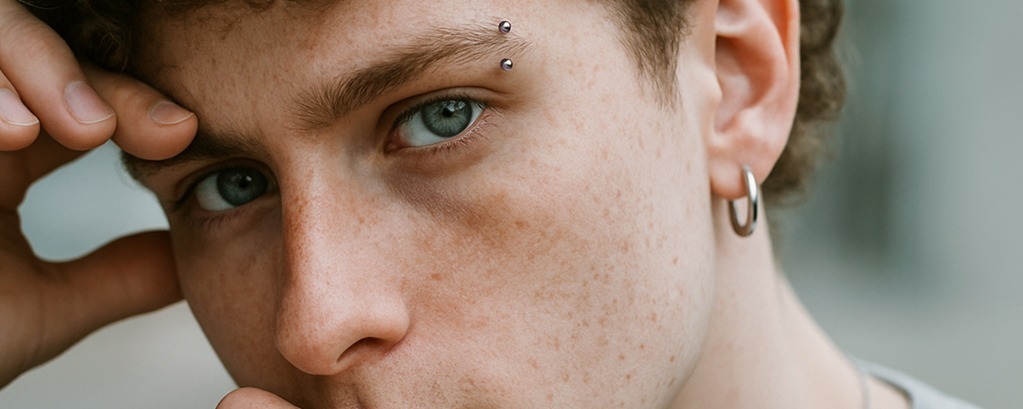 Šperky pro piercing do obočí
